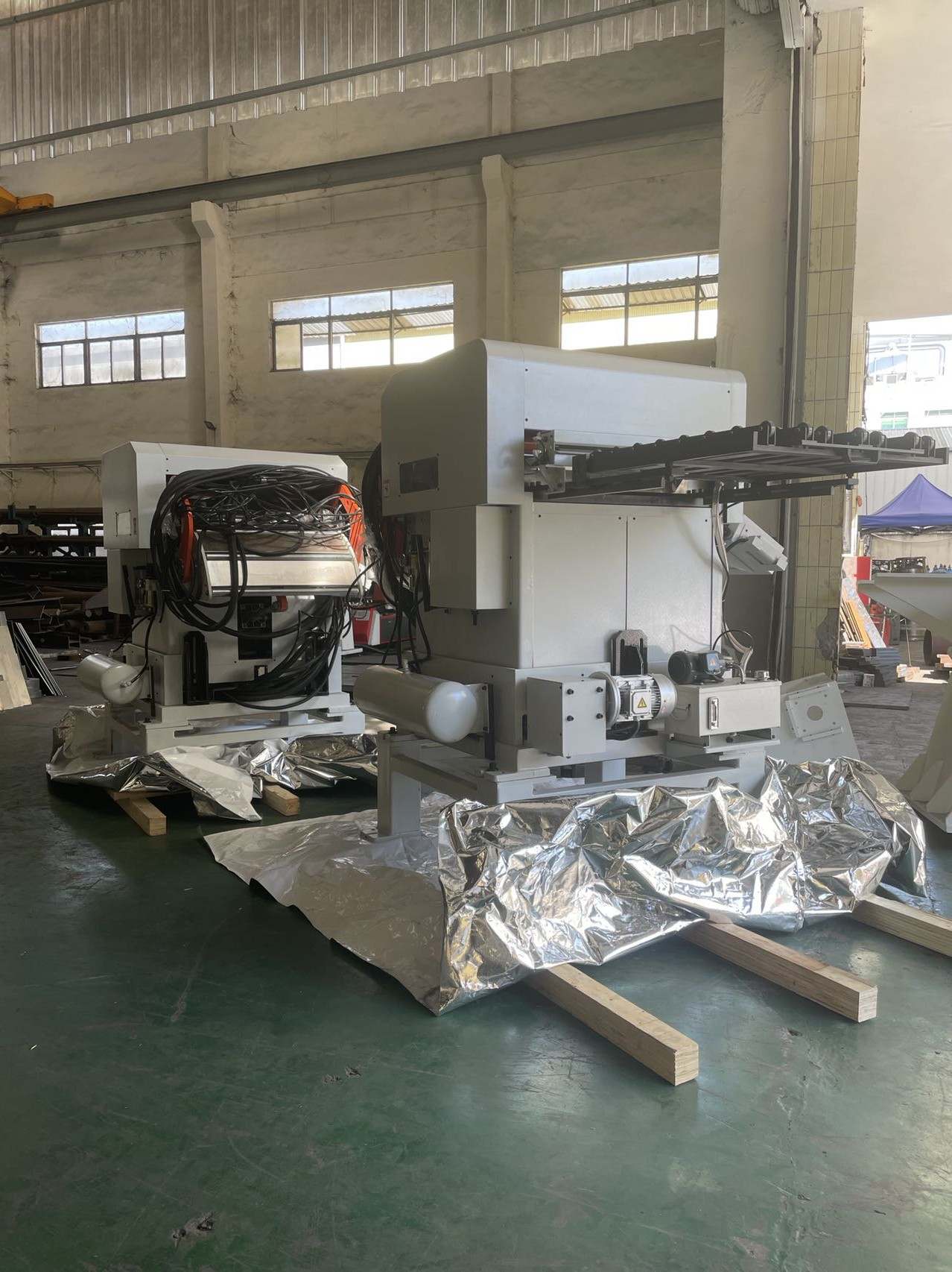 LMC2-800 3-in-1 feeder
